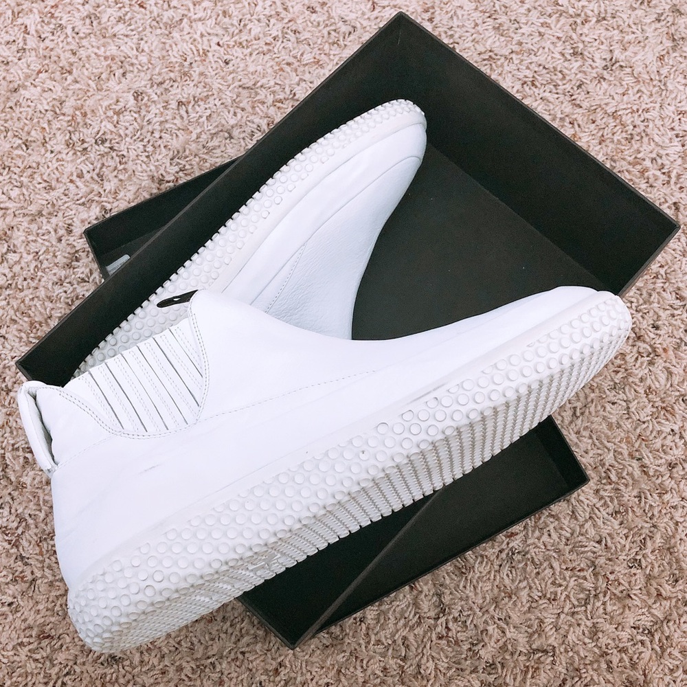 O.X.S. Woobie High Top Leather Sneakers in White, Size 11, New in Box - Picture 2 of 12